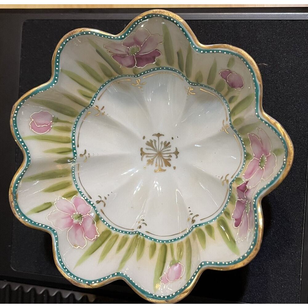 Japanese Hand painted Bone China Footed Nut Bowl Set With‎ 6 Bowls